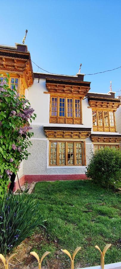 Hotel Royal Plaza Лех Екстер'єр фото