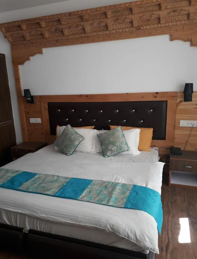 Hotel Royal Plaza Лех Екстер'єр фото